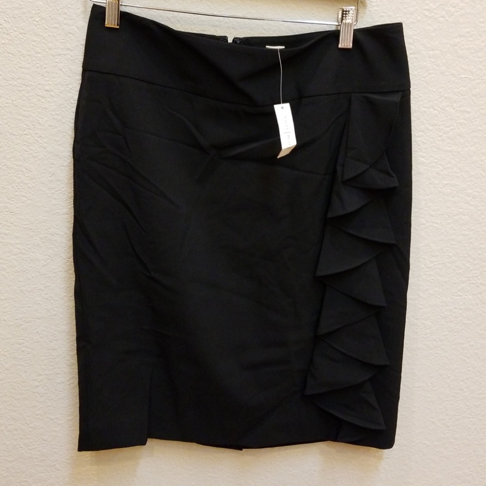 Women's size 8 White House Black Market skirt